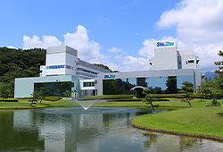 Silicone-Electronics Materials Research Center (Annaka City, Gunma Prefecture)